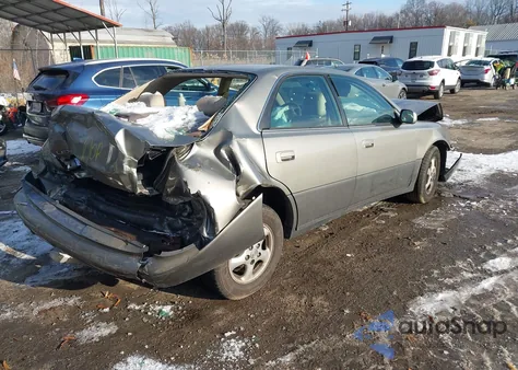 1997 Lexus Es 300 from USA, damaged, VIN JT8BF22G3V0059966
